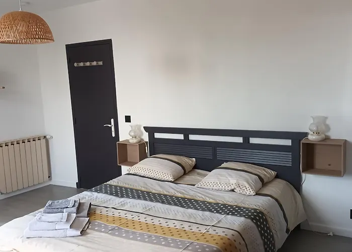 Le Relais Du Fraysse - D'hotes Bed & Breakfast 3*